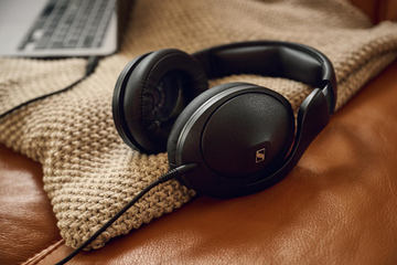 ゼンハイザー、約25,000円の開放型ヘッドフォン「HD 560S」 - AV Watch