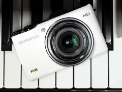 オリンパス、F1.8レンズ搭載の高級コンパクト「XZ-1」を海外発表