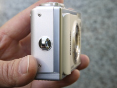 オールドデジカメの凱旋：富士フイルムFinePix F10（2005年