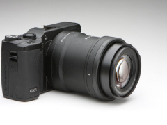 新製品レビュー：RICOH LENS A16 24-85mm F3.5-5.5 - デジカメ Watch Watch
