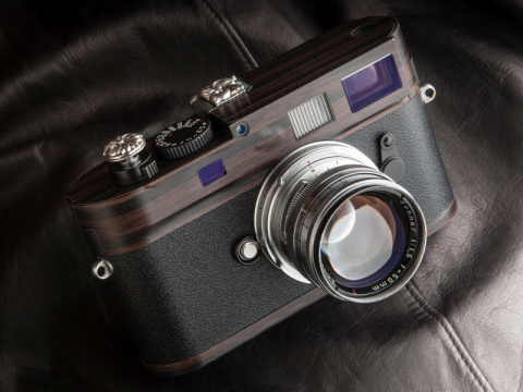 デジカメドレスアップ主義：ライカ用アクセサリーの逆襲 - デジカメ