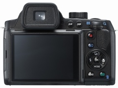 ペンタックス、一眼レフ風デザインの26倍ズーム機「PENTAX X-5