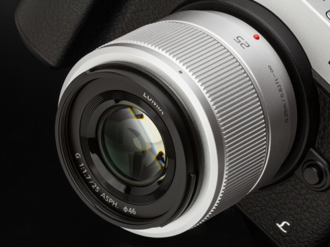242-2☆LUMIX G F1.7/25mm☆Panasonic☆単焦点レンズ Amazon.com