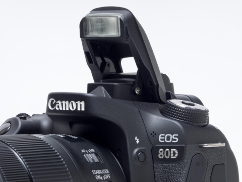 新製品レビュー：キヤノンEOS 80D（外観・機能編） - デジカメ Watch