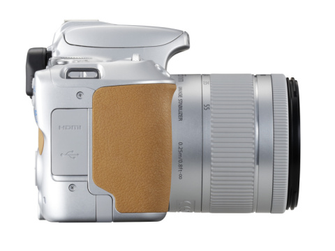 キヤノン、小型ボディ+バリアングル液晶の「EOS Kiss X9」 - デジカメ