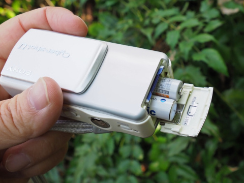 オールドデジカメの凱旋：ソニー サイバーショットDSC-U10 - デジカメ