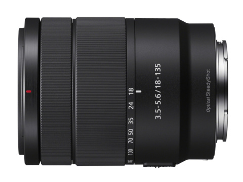 ソニー、APS-C用レンズ「E 18-135mm F3.5-5.6 OSS」を海外発表