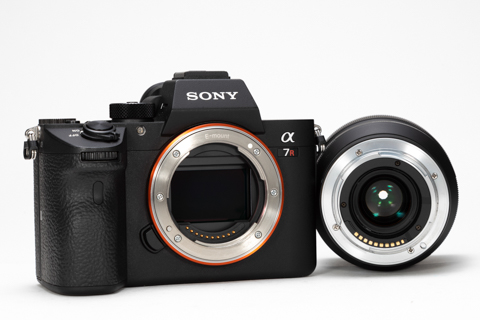 特別企画：本日発売！ソニーフルサイズEマウント用超広角レンズ