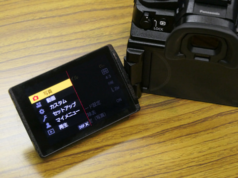 パナソニック、マイクロフォーサーズ最上位機「LUMIX GH6」。ボディ