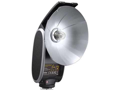 GODOX、ヴィンテージ風デザインの“レトロカメラフラッシュ”。GN14/12の