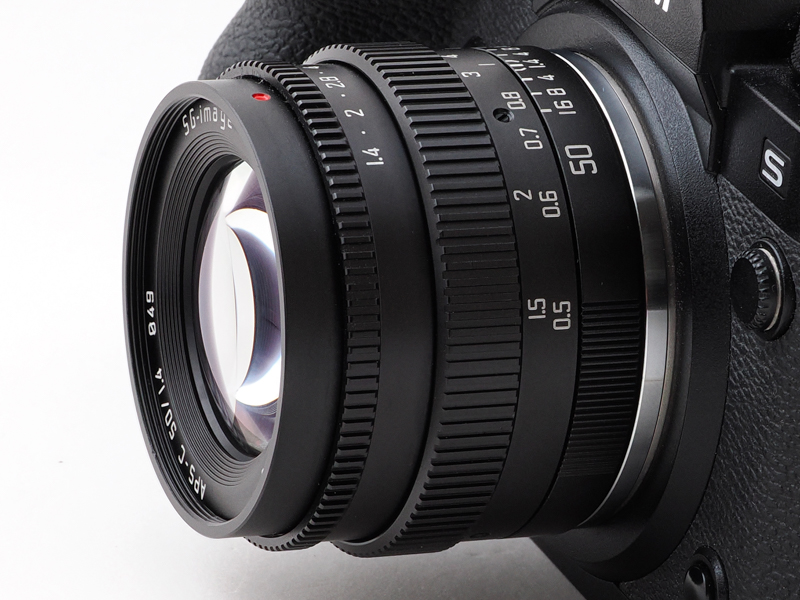交換レンズレビュー：SG-image 50mm F1.4 - デジカメ Watch