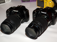 ペンタックス、「K-x」発表会で“コレジャナイロボモデル”を発表