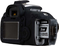 デルキンデバイセズ、「EOS Kiss X3」「D3000」用のシリコンカバー