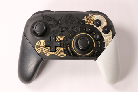 撮り下ろし】「ゼルダの伝説 ティアキン」仕様のProコンとキャリング