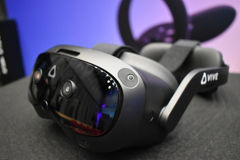 新型VRヘッドセット「HTC VIVE Focus Vision」レポート。DisplayPortと