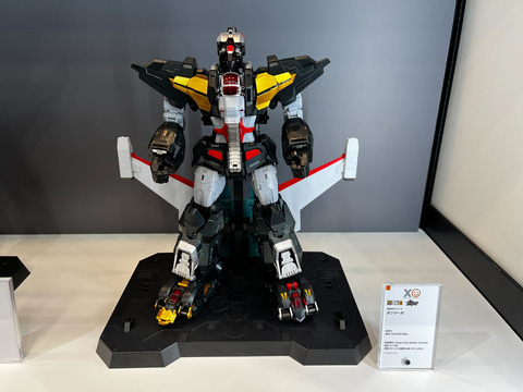 大張正巳氏デザインによる新機体「THE 合体 ダイリューガ」登場