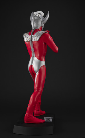 全高約400mmのビッグスケールで立体化。「Ultimate Article