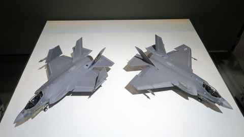 折りたたみ翼の新ギミックを搭載した“艦載型”がついに着艦！タミヤの1