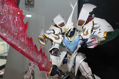 特別企画】「METAL BUILD DRAGON SCALE サーバイン（白き秘宝）」が