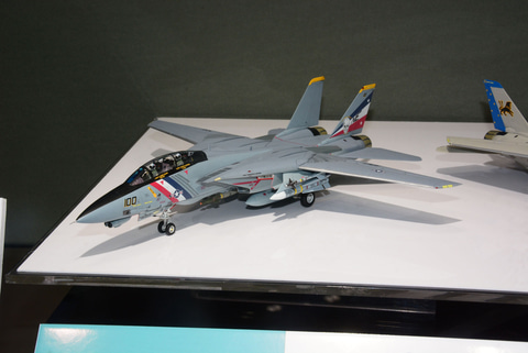 サイズに合わせ強度と部品数を調整、タミヤ「1/72 グラマン F-14D トム