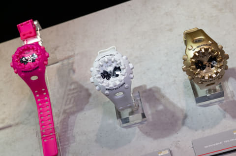 G-SHOCK、ユニークな造形「GA-V01」にピンクやゴールド - Impress Watch