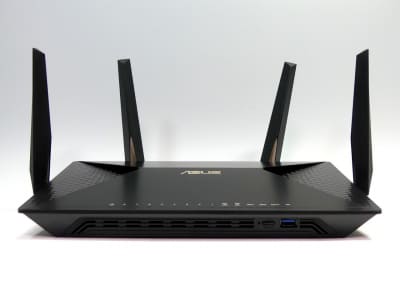 ASUSのビジネス向けWi-Fiルーター「BRT-AC828」 M.2 SSDでNAS化！ 4万
