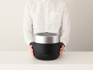 蒸気のちからで食感を追求した炊飯器「BALMUDA The Gohan」 - 家電 Watch