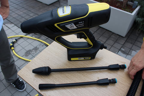 バッテリーは共用可! ケルヒャーからどこでも使えるコードレス洗浄機が