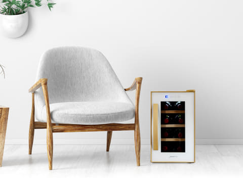 デバイスタイル、8本収納できるコンパクトなワインセラー - 家電 Watch