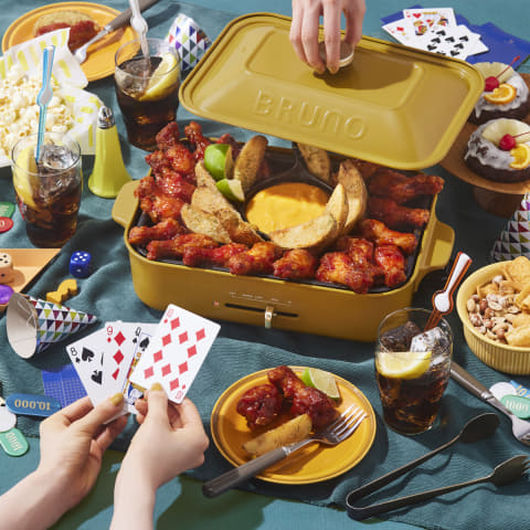 ブルーノのホットプレートに5色の限定カラー。マスタードやチャコール