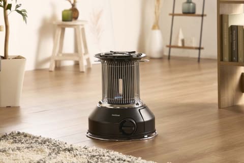 イワタニから屋内外兼用ガスストーブ。やかんでお湯も沸かせる - 家電