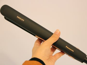 パナソニック、ストレート性能がアップした「ナノケア」ストレート