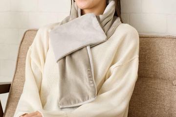 ヤマダ、自動首振り機能を備えた両面カーボンヒーター - 家電 Watch