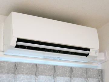 ヤマダ、自動首振り機能を備えた両面カーボンヒーター - 家電 Watch