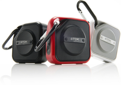 TDK、防水防塵でコンパクトなアウトドア向けBluetoothスピーカー