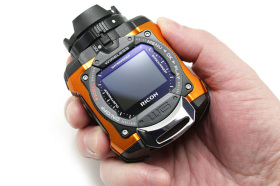 気楽に使える多目的カメラ、リコー「WG-M1」 - ケータイ Watch Watch