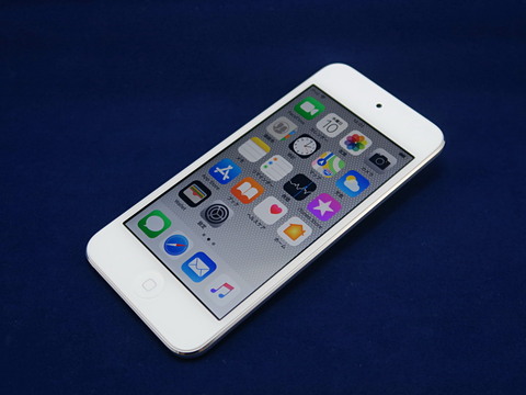 もっともお手頃にiOSを楽しめる「iPod touch」第7世代 - ケータイ Watch