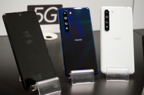 シャープ、8Kカメラの5Gスマホ「AQUOS R5G」 - ケータイ Watch