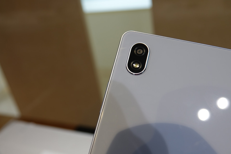 ドコモ、8.4インチで5G対応のコンパクトタブレット「dtab Compact d