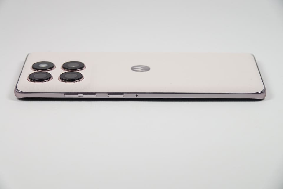 motorola edge 60 pro/60s pro」のスペック、対応バンド、写真、本誌