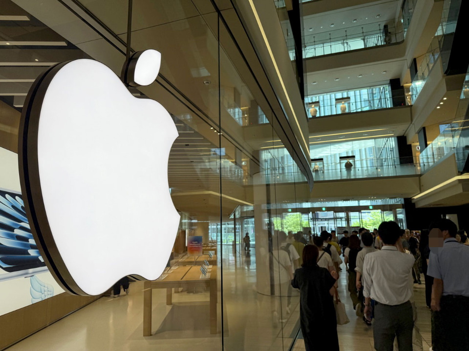 記念ギフトも配布、26日オープン「アップル梅田」をひと足早く訪れて