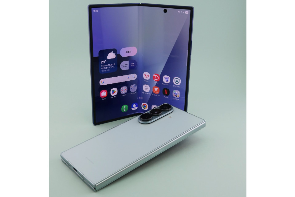 Galaxy Z Fold7」、驚くべき薄さと軽量化で進化した新世代のフォルダ