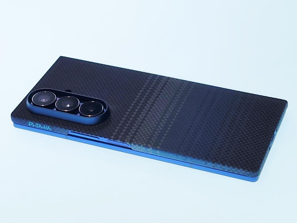 Blue on Blueの極致！ Galaxy Z Fold7のケースに”AeroFrame Bumper for