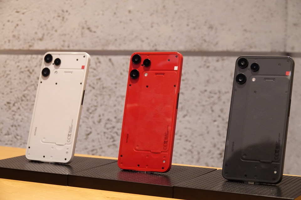 楽天モバイル、「Nothing Phone (3a) Lite」発売 限定色“レッド”も登場