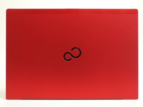 Hothotレビュー】世界最軽量761gの13.3型モバイルノートの使い勝手を