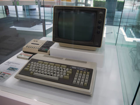 やじうまPC Watch】歴史的なNEC TK-80/PC-8001/PC-9801、IBM 5150を