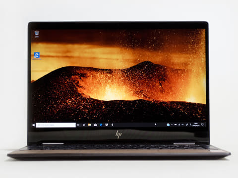 西川和久の不定期コラム】木の素材を活かしたRyzen搭載2in1「HP ENVY