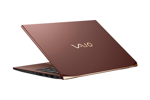 1kg切りに軽量化した「VAIO SX14-R」。新開発のカーボン製14型ノート