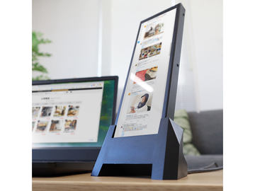 SNSに超便利！かもしれない420×1,920ドットの縦長8.8型液晶。ノジマで