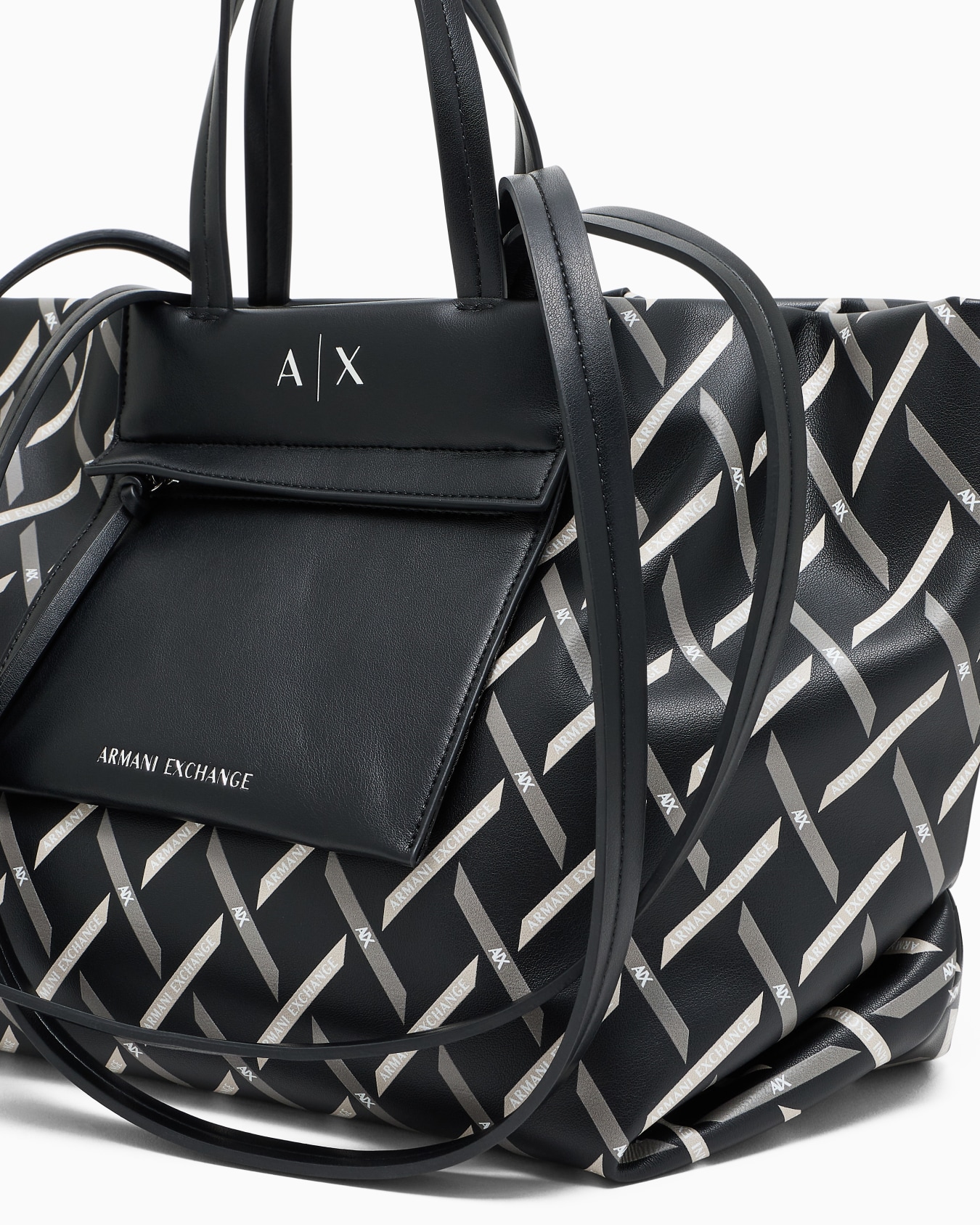 シェブロンロゴ ミディアムハンドバッグ | Armani Exchange